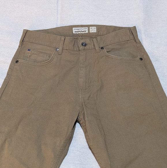 2 For $60! Patagonia Organic Cotton Flat front pants mens 30 32 - Picture 3 of 11